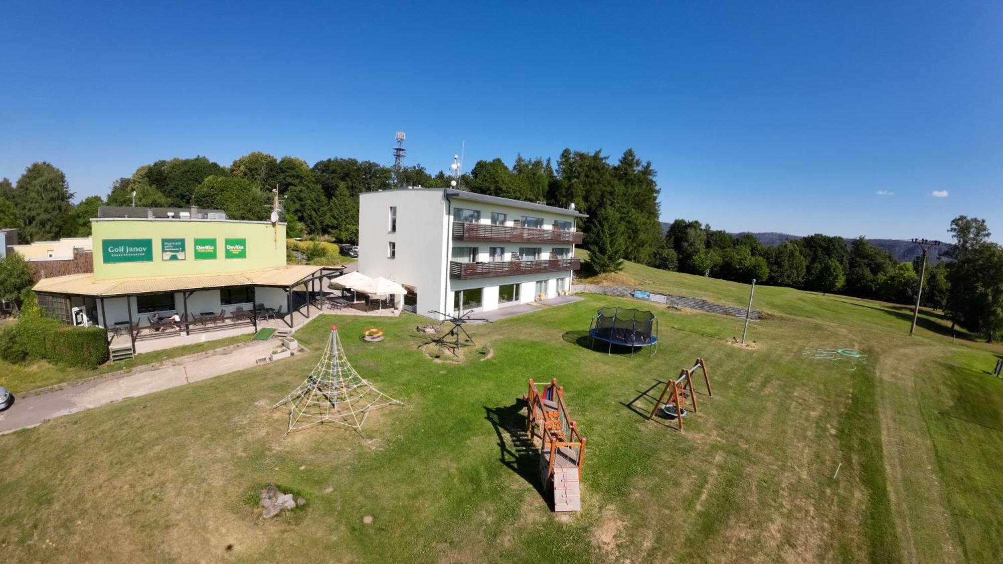 Hotel Devitka ヤノフ エクステリア 写真